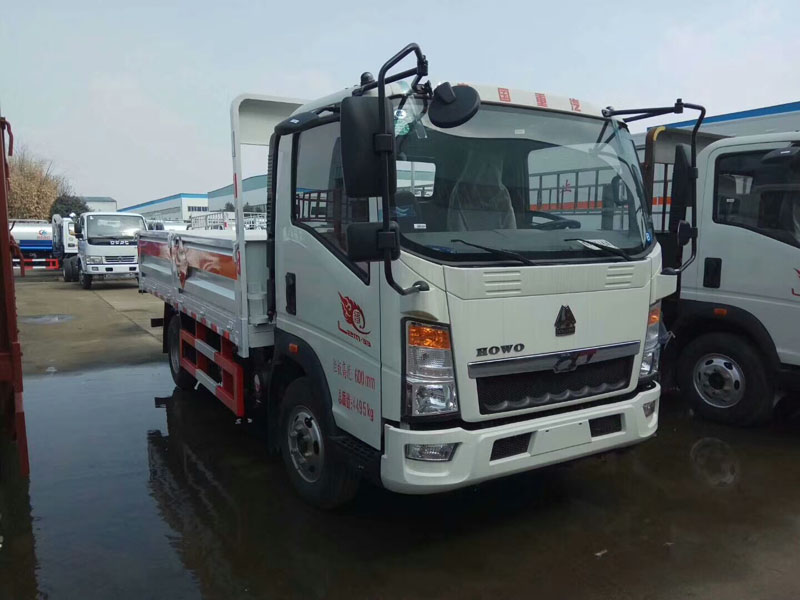 重汽豪沃4.1米(藍牌)氣瓶車