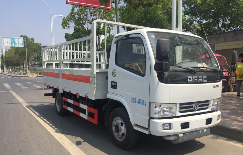 東風多利卡4.1米(藍牌)氣瓶車