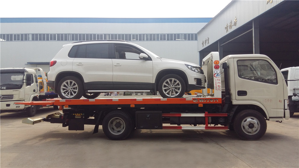 東風(fēng)多利卡藍牌一拖二清障車