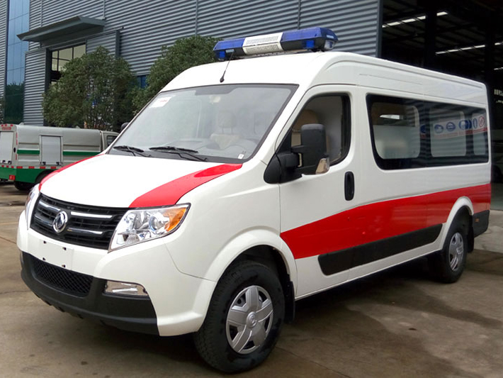 東風(fēng)御風(fēng)長(zhǎng)軸柴油救護(hù)車(chē)