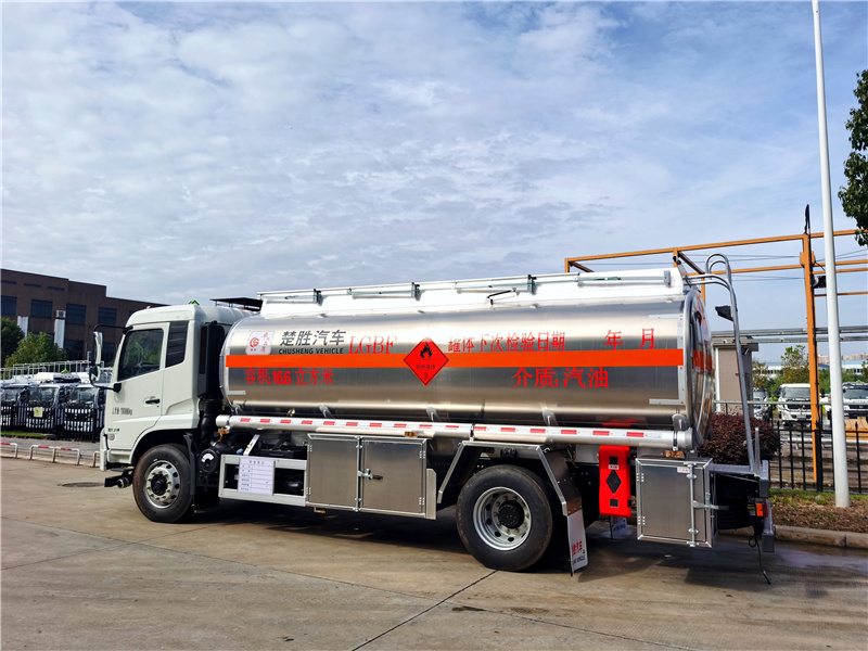 國(guó)六東風(fēng)天錦鋁合金油車